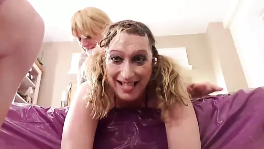lisa ve charlotte almak boğaz sikildi üzerinde the son arasında the yatak