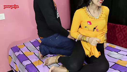 yeni evlenen hintli kadın altınları alıp başkasına kaçtı