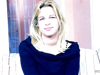 sevimli genç 18 kaba seks mmf üçlü üzerinde iş görüşmesi kanepe
