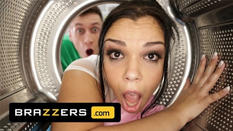Brazzers - Sofia Lee Kurutucuda Sıkışıyor Ve Anal Öğleden Sonra Zevkini Alıyor