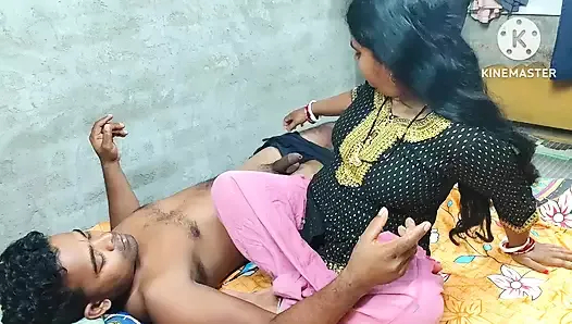 chachi ko bhatija ne nanga karke choda