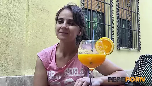 ispanyol turist yolda! lina amatör bir adam tarafından sert çivilenmiş olacak