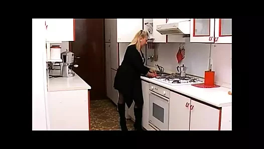 Una Famiglia di Troie - Bölüm 3