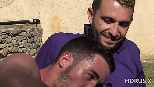 Fransız Gavat, Karısını Zevkle Paylaşıyor