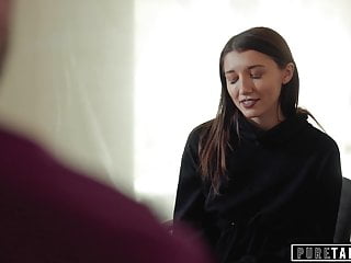 Eşinden Boşanınca Büyük Sikli Bir Erkeğe İhtiyaç Duydu 
