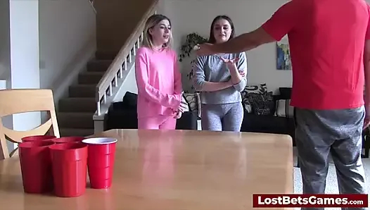 striptiz pong seksi bir oyun sert hızlı döner