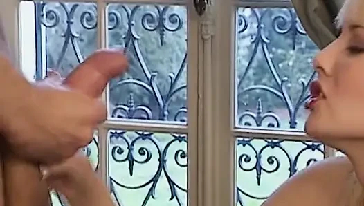 Kızıl saçlı ve sarışın Alman sluts anal dörtlü zevk